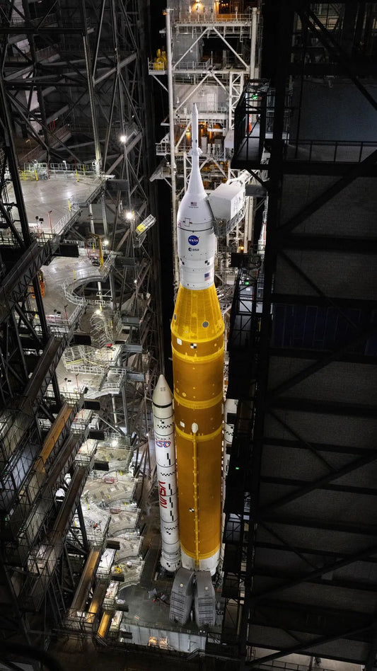 NASA E O LABIRINTO DA ARTEMIS II: A Revisão de Prontidão que Esconde a Falha da Propulsão Revista: Ciência Sem Mágica.